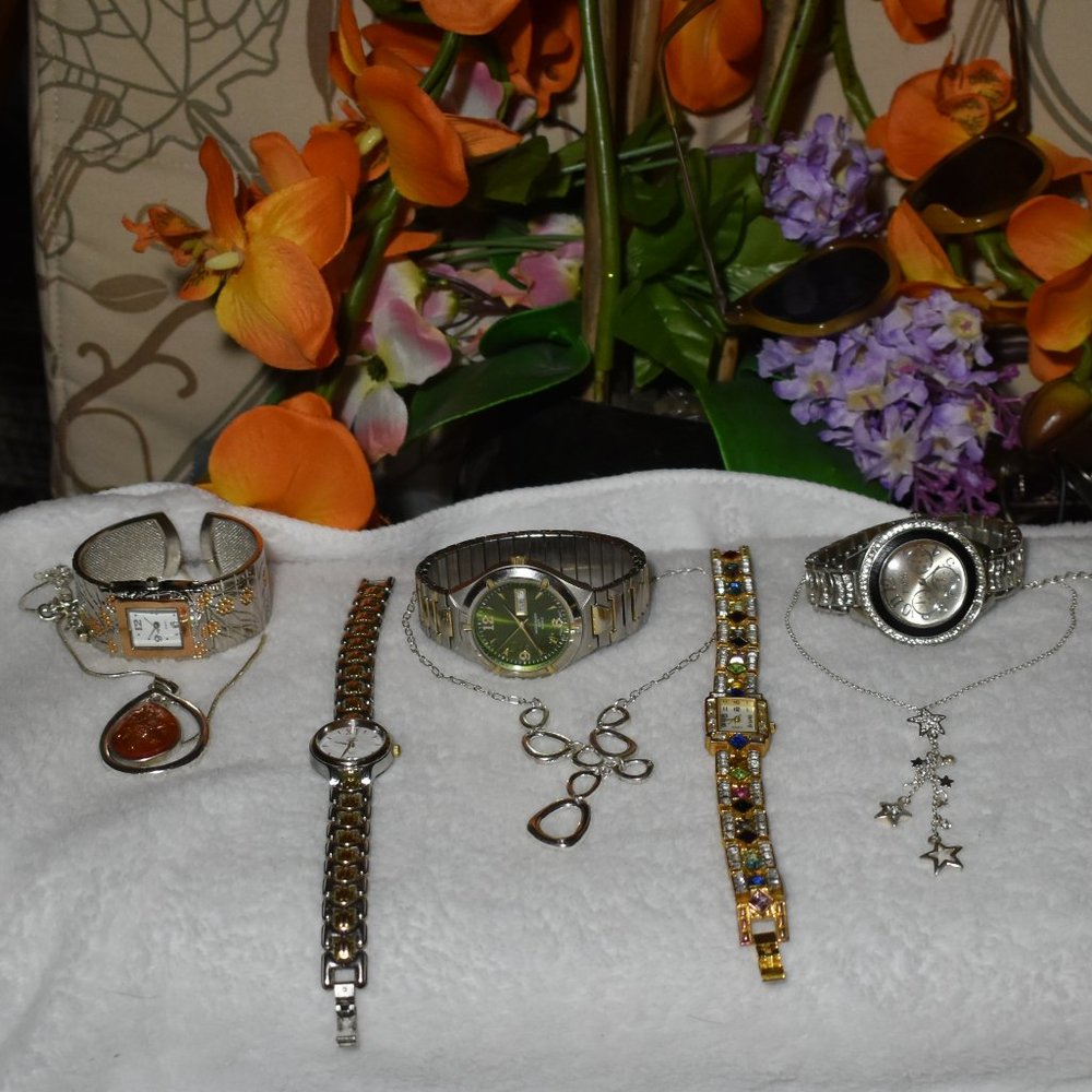 8 Piece Jewlery Bundle!!!  Watches and Necklaces - Picture 7 of 7